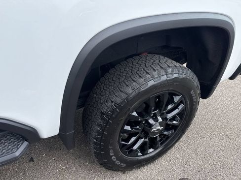 Certified 2026 Chevrolet Silverado 2500 Custom w/ Custom Value Package AWD/4WD image 40