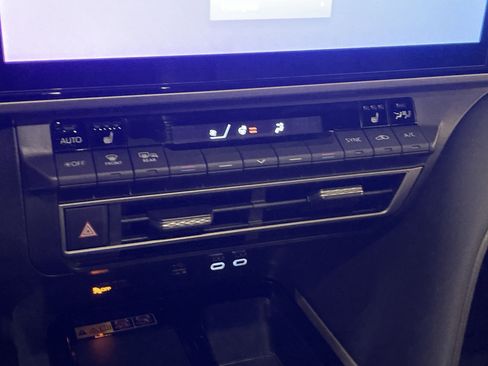 Used 2025 Toyota Camry XSE image 24