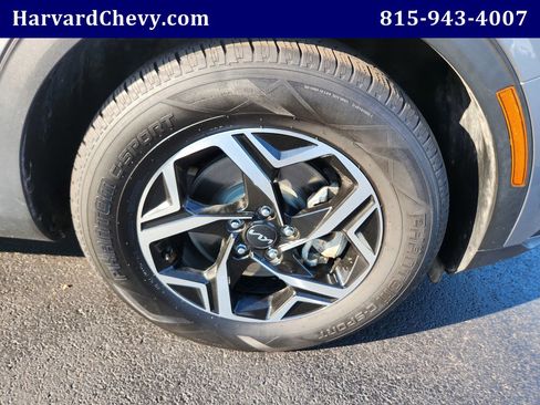 Used 2023 Kia Sportage LX image 40