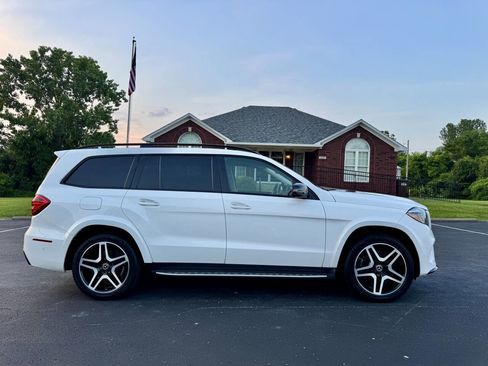 Used 2018 Mercedes-Benz GLS 550 4MATIC image 9