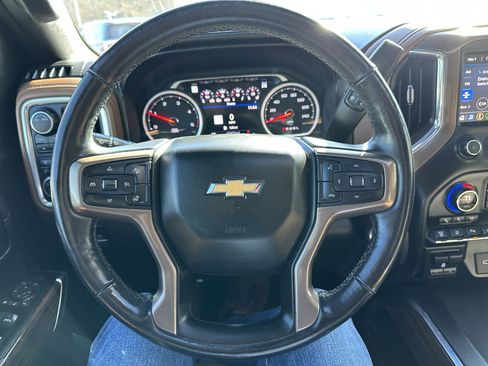 Used 2021 Chevrolet Silverado 2500 High Country w/ Z71 Off-Road Package image 15