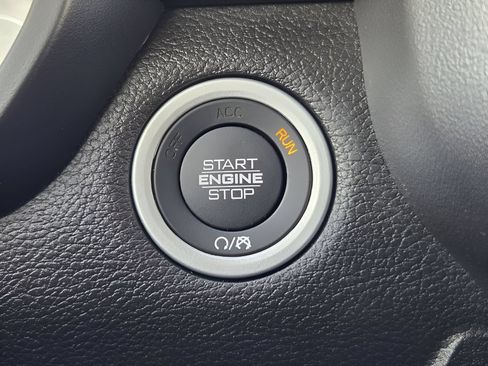 Used 2019 RAM 1500 Big Horn RWD image 19