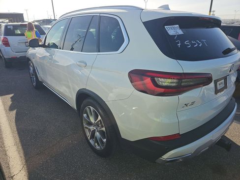 Used 2023 BMW X5 xDrive45e image 5