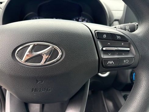 Used 2023 Hyundai Kona SEL AWD/4WD image 34