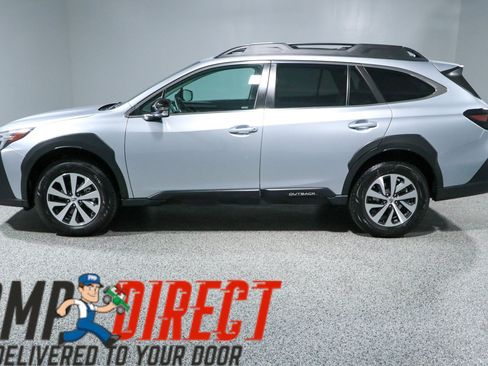 Used 2023 Subaru Outback Premium AWD/4WD image 10