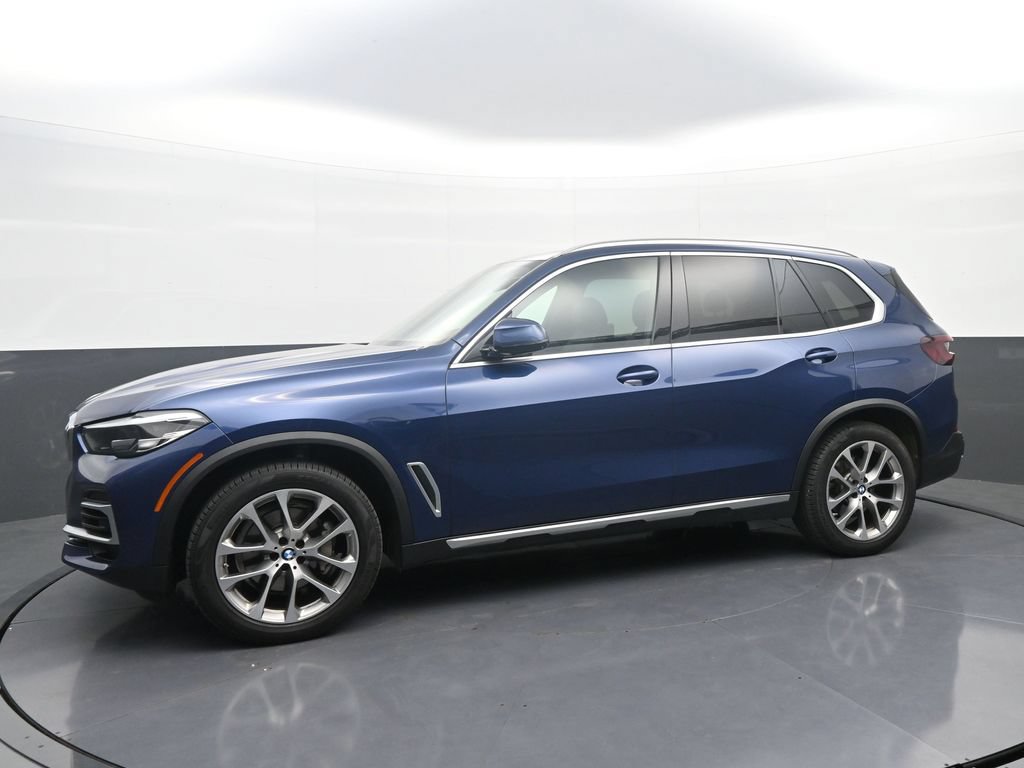 Used 2022 BMW X5 xDrive40i w/ Premium Package AWD/4WD image 4