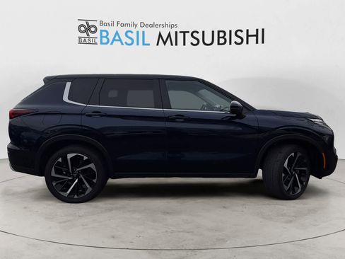 Used 2024 Mitsubishi Outlander SE image 6