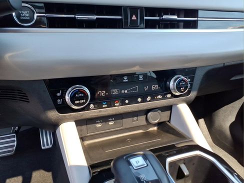 Used 2025 Mitsubishi Outlander SEL AWD/4WD image 26