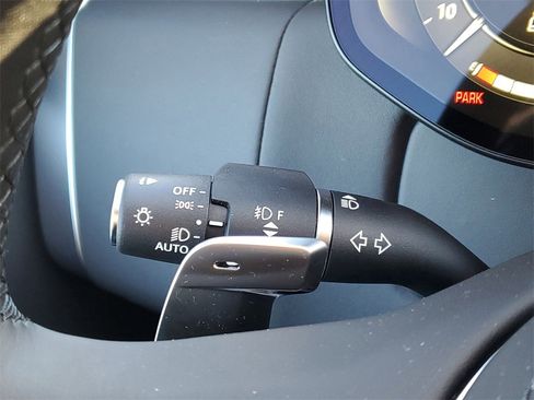 New 2026 Land Rover Range Rover SE image 17