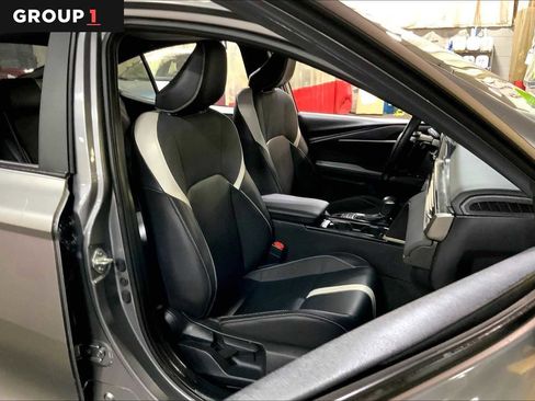 Certified 2025 Toyota Camry SE image 9