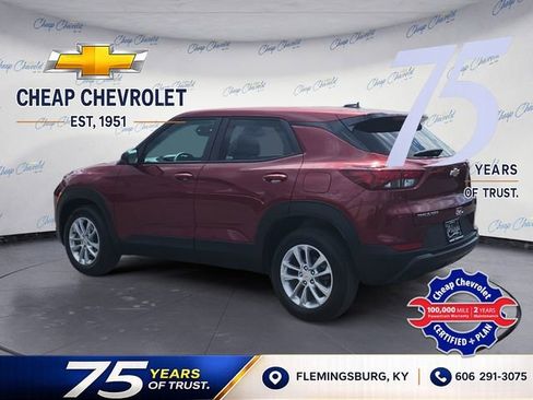 Used 2024 Chevrolet TrailBlazer LS w/ LS Convenience Package FWD image 3