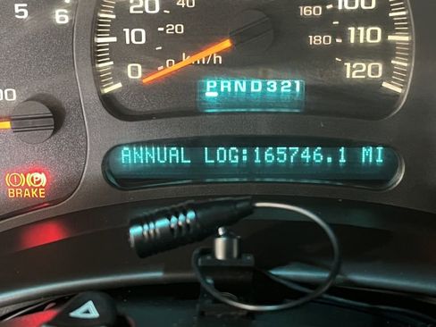 Used 2004 GMC Sierra 1500 SLE w/ Suspension Package, Off-Road image 7