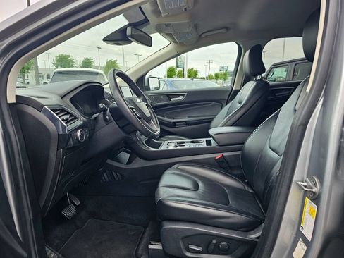 Used 2022 Ford Edge Titanium AWD/4WD image 23