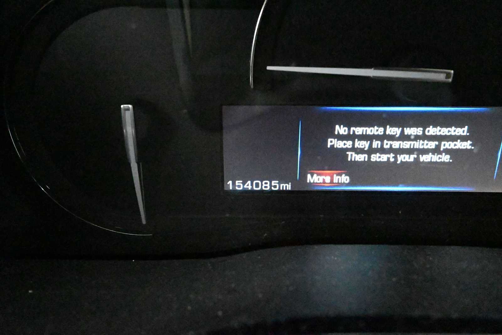 Used 2017 Cadillac XT5 Luxury w/ Driver Awareness Package AWD/4WD image 14