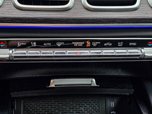 New 2026 Mercedes-Benz GLS 580 4MATIC image 18