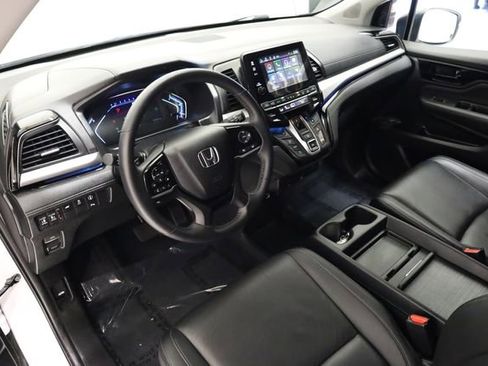Used 2023 Honda Odyssey Touring image 11