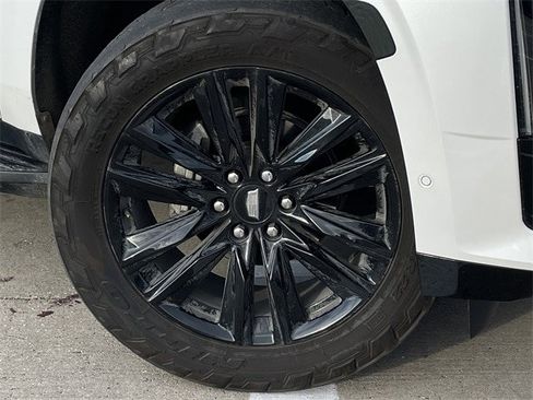 Used 2024 Cadillac Escalade Sport w/ Touring Package image 9