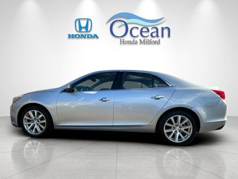 Used 2013 Chevrolet Malibu LTZ image 2