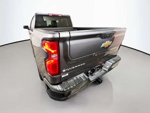 Used 2022 Chevrolet Silverado 1500 Custom w/ Safety Confidence Package image 8