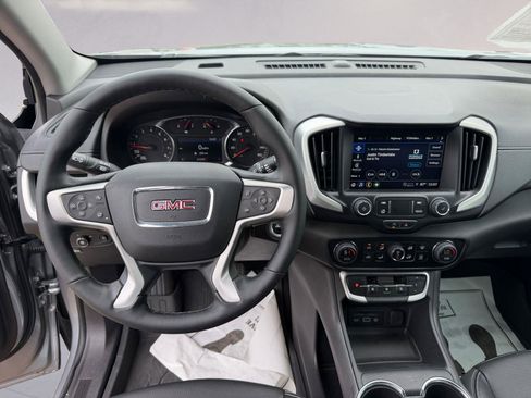 Used 2024 GMC Terrain SLT w/ Elevation Edition AWD/4WD image 10