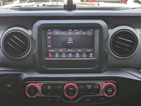 Used 2021 Jeep Gladiator Sport AWD/4WD image 17