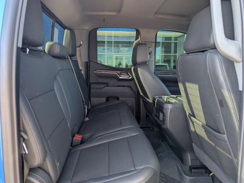 Used 2026 Chevrolet Silverado 1500 RST AWD/4WD image 38