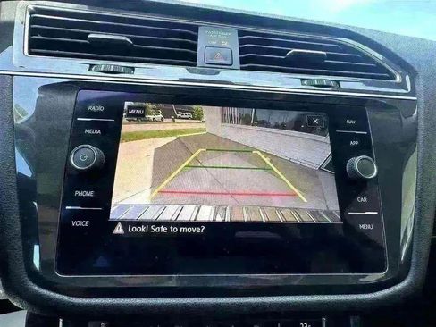 Used 2020 Volkswagen Tiguan SEL image 13