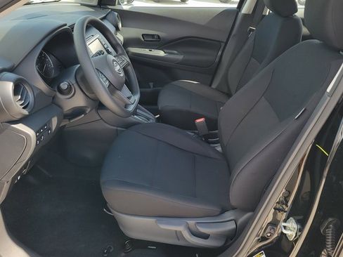 New 2025 Nissan Kicks Play S image 6