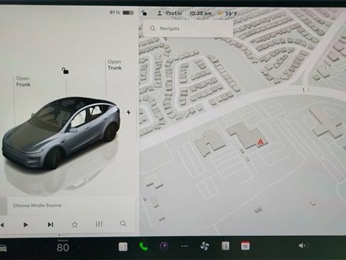 Used 2026 Tesla Model Y 2WD image 41