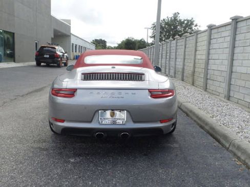 Certified 2017 Porsche 911 Carrera image 5