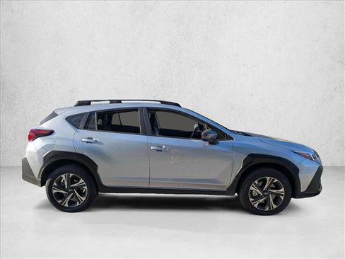 Used 2024 Subaru Crosstrek 2.0i Premium AWD/4WD image 2