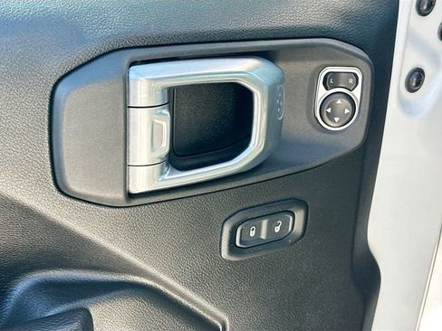 Used 2024 Jeep Wrangler Sport S image 17