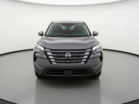 Used 2025 Nissan Rogue SV image 2