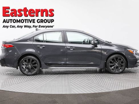 Used 2023 Toyota Corolla SE FWD image 4