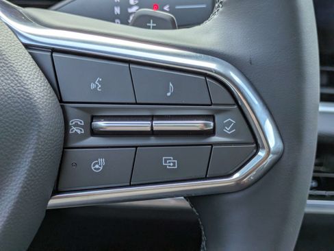 New 2026 Chevrolet Equinox LT w/ Convenience Package II AWD/4WD image 17