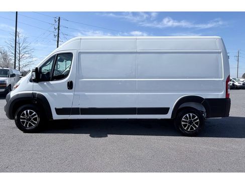 New 2026 RAM ProMaster 2500 w/ Quick Order Package 22G SLT image 5