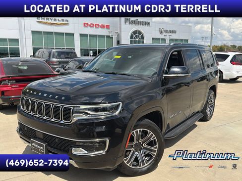 Used 2024 Jeep Wagoneer Series II w/ Flexible Seating Group RWD image 1
