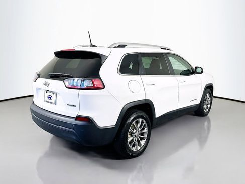 Used 2020 Jeep Cherokee Latitude Plus image 5