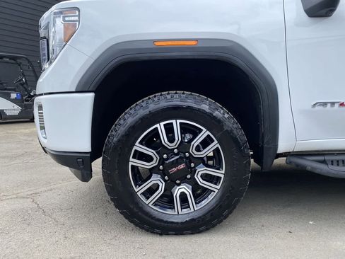 Used 2021 GMC Sierra 2500 AT4 w/ AT4 Premium Plus Package AWD/4WD image 11