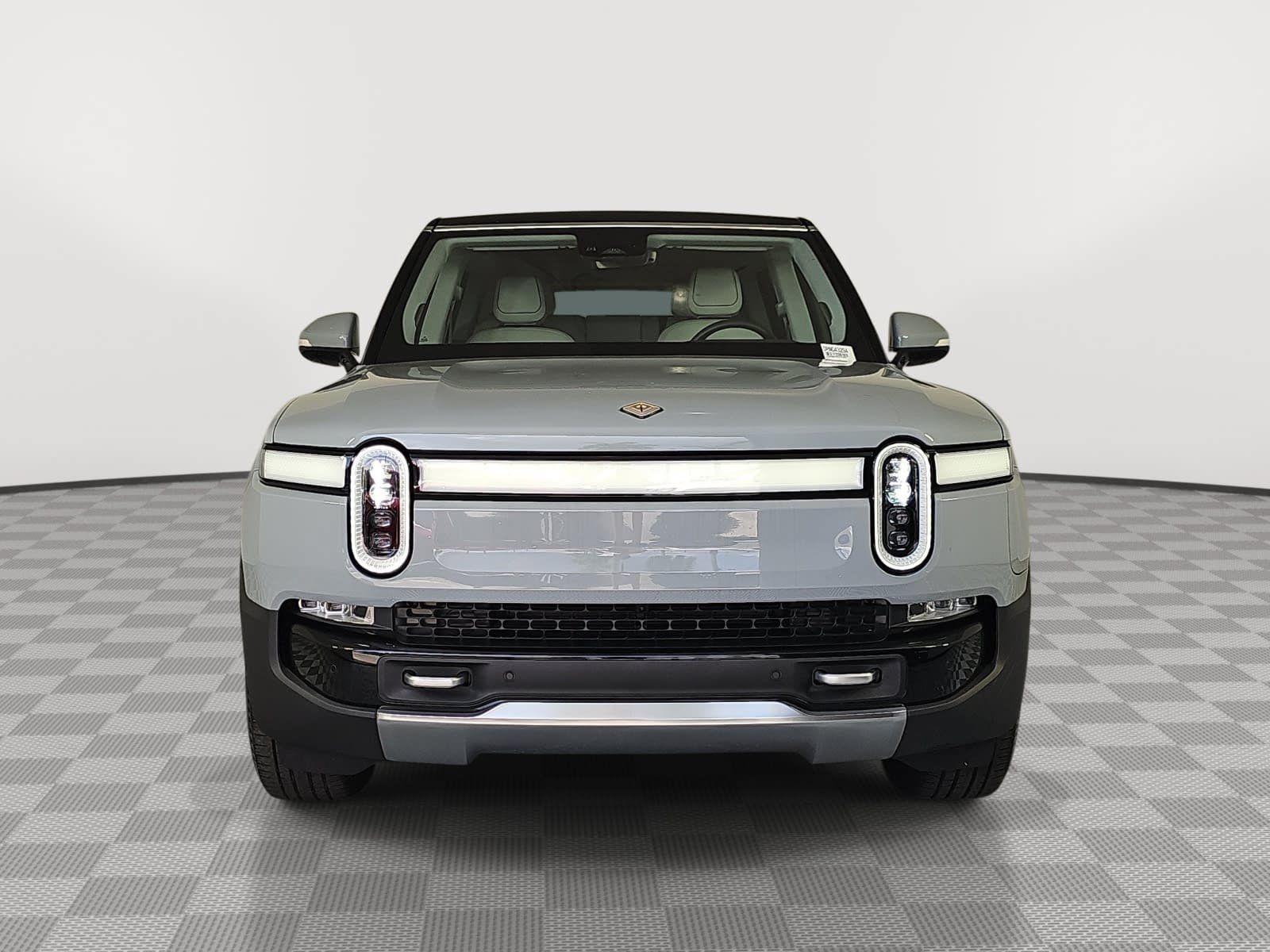 Used 2024 Rivian R1S Adventure Dual AWD/4WD image 3