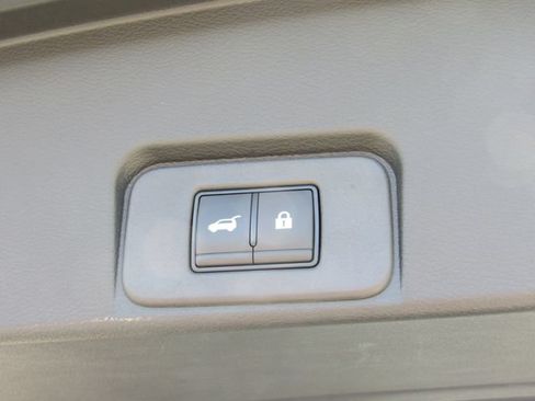 Certified 2024 Nissan Rogue SL FWD image 7