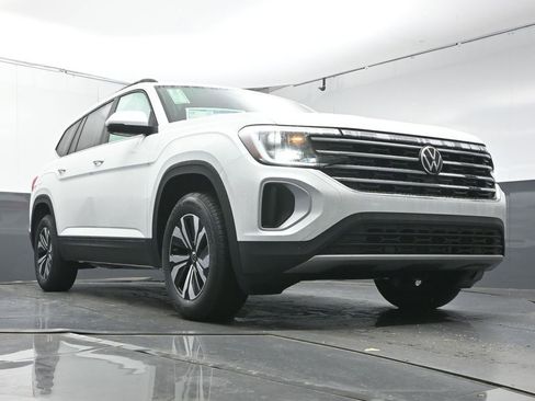 New 2026 Volkswagen Atlas SE FWD image 28