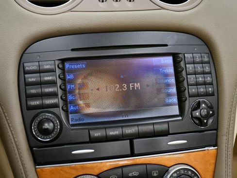 Used 2008 Mercedes-Benz SL 550 w/ P1 Pkg image 39