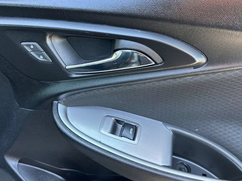 Used 2025 Chevrolet Malibu LT FWD image 21