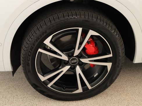 Used 2025 Audi Q5 Prestige w/ Prestige Package image 33