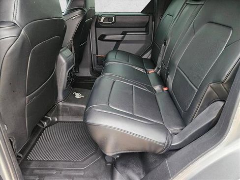 Used 2024 Ford Bronco Badlands AWD/4WD image 17