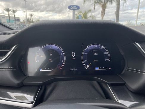 Used 2022 Jeep Grand Cherokee L Laredo image 11