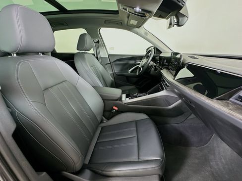 Used 2025 Audi Q5 Premium Plus w/ Premium Plus AWD/4WD image 43