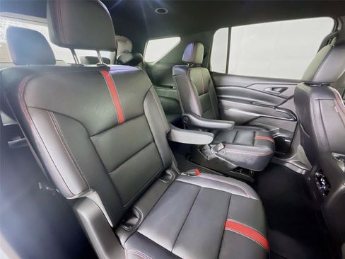 Used 2025 Chevrolet Traverse RS w/ LPO, Floor Liner Package AWD/4WD image 32