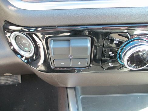 New 2026 GMC Sierra 1500 SLT w/ SLT Premium Plus Package image 18